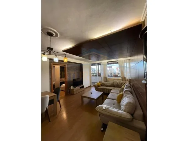 Tirane, shitet apartament 3+1+Ballkon Kati 3, 157 m² 339.900 € (Ish Ekspozita, Rruga Nikolla Jorga)