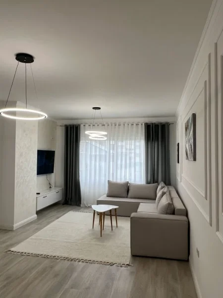 Tirane, shitet apartament 2+1+Ballkon , 92 m² 133.000 € (Atir tek Rrethi)