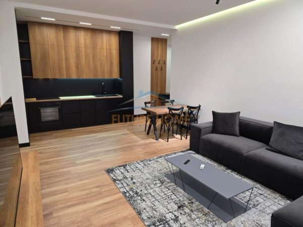 Tirane, jepet me qera apartament 1+1+Ballkon+Post Parkimi,  Kati 3, 56 m² 1.000 € (Kompleksi Deliorgji)