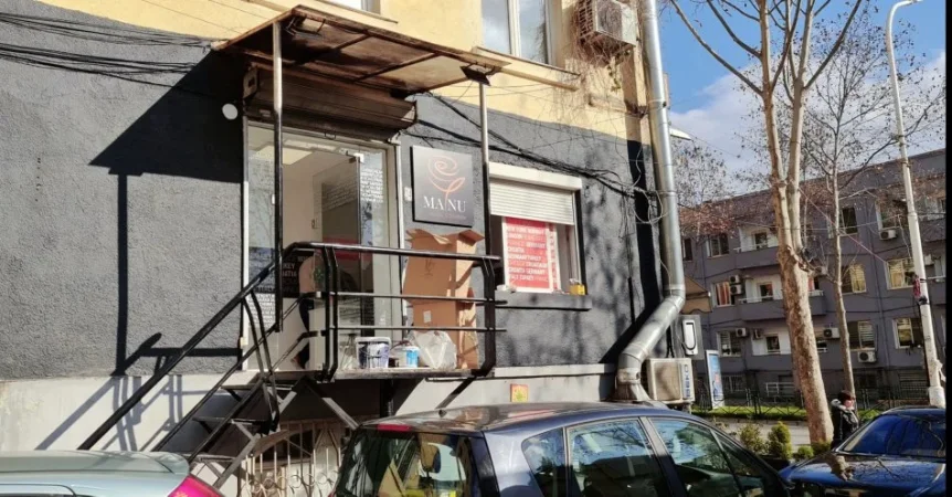 Tirane, jepet me qera ambjent biznesi Kati 0, 30 m² 500 € (Rruga e Kavajes)