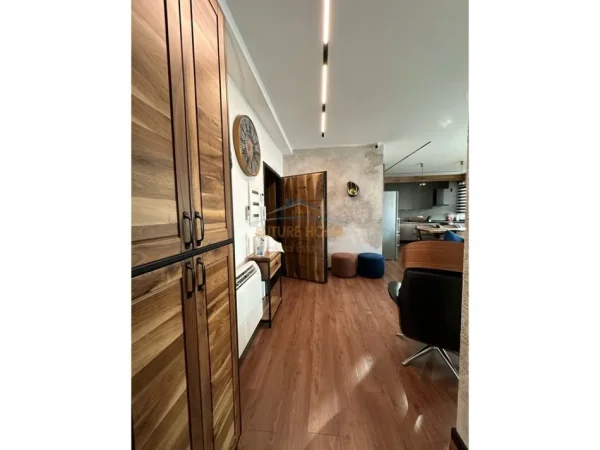 Tirane, shitet apartament 2+1+Ballkon Kati 8, 180 m² 435.000 € (RRUGA E KAVAJES, PERBALLE DELIJORGJIT)