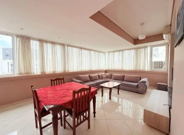 Tirane, shitet 2+1+Ballkon Kati 4, 98 m² 190.000 € (Ish parku)