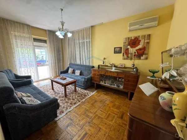 Tirane, shitet apartament 2+1+Ballkon Kati 2, 72 m² 150.000 € (Rruga Mine Peza)