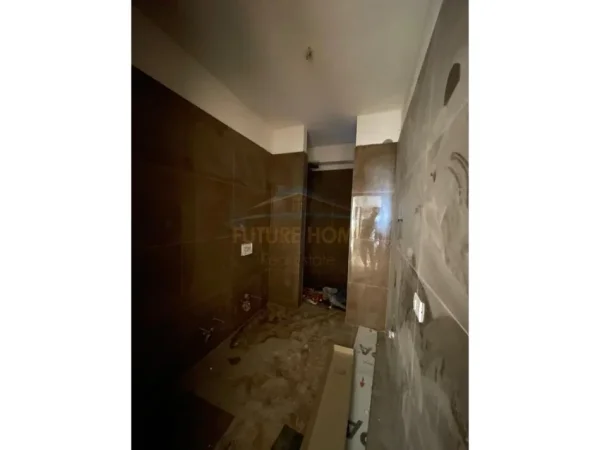 Tirane, shitet apartament 2+1+Ballkon Kati 1, 97 m² 118.000 € (Unaza e Re, Rezidenca Urban Gate)