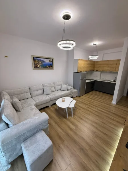 Tirane, shitet apartament 1+1+Ballkon Kati 5, 65 m² 95.000 € (Misto Mema)