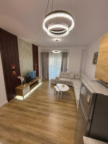 Tirane, shitet apartament 1+1+Ballkon Kati 5, 65 m² 95.000 € (Misto Mema)