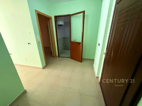 Tirane, shitet apartament 1+1 Kati 1, 79 m² 91.000 € (Prane Freskut)