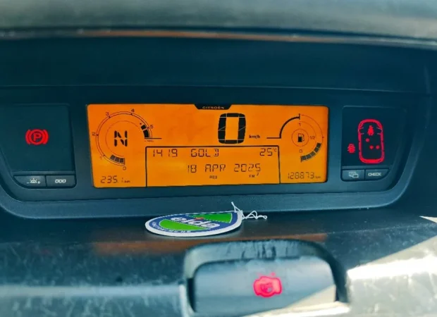 Tirane, shes CITROEN C4 PICASSO - NAFTË - AUTOMAT -3.300 EURO