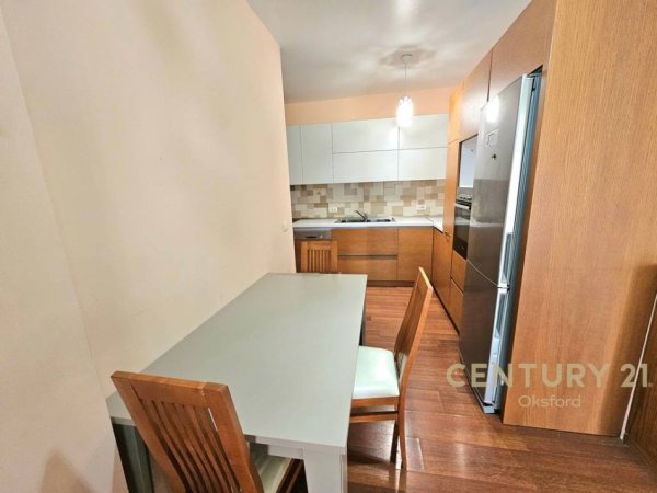Tirane, jepet me qera apartament 2+1 Kati 5, 80 m² 600 € (FUSHA E AVIACIONIT)