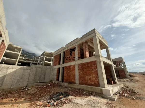 Vlore, shitet Vile 3+1+Ballkon Kati 1, 219 m² 1.450.000 € (VLORE)