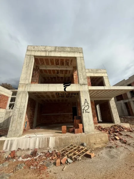 Vlore, shitet Vile 3+1+Ballkon Kati 1, 219 m² 1.450.000 € (VLORE)