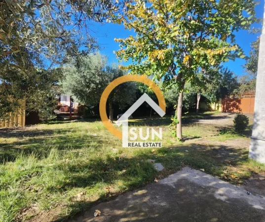 Shkoder, shitet Vile 3 Katshe , 500 m² 160.000 € (GRUDE)