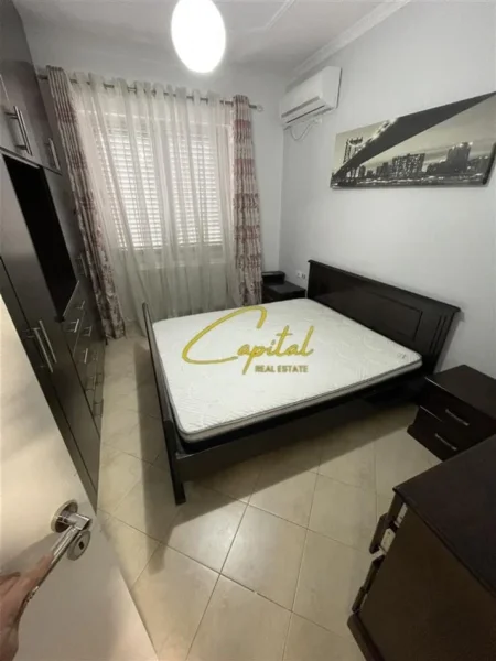 Tirane, jepet me qera apartament 2+1 Kati 3, 100 m² 700 € (KODRA E DIELLIT)