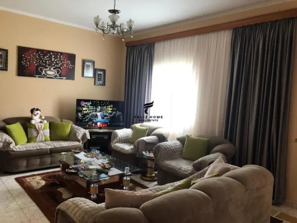 Sarande, shitet apartament 2+1+Ballkon Kati 1, 272 m² 250.000 € (SARANDE)