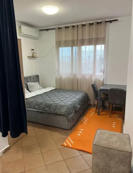 Tirane, jepet me qera apartament 1+1 Kati 2, 65 m² 450 € (5 Maj, prane Concord Center)