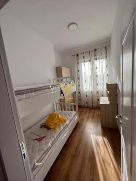 Tirane, jepet me qera apartament 2+1+Ballkon Kati 3, 90 m² 320 € (KAMEZ)