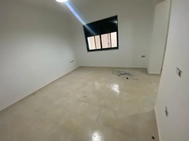 Tirane, shes apartament 1+1+Ballkon Kati 4, 57 m² 110.000 € (Brryli,te bar Votra)