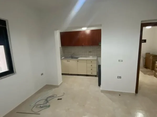 Tirane, shes apartament 1+1+Ballkon Kati 4, 57 m² 110.000 € (Brryli,te bar Votra)