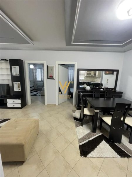 Tirane, jepet me qera apartament 2+1+Ballkon Kati 3, 110 m² 700 € (KODRA E DIELLIT 1)