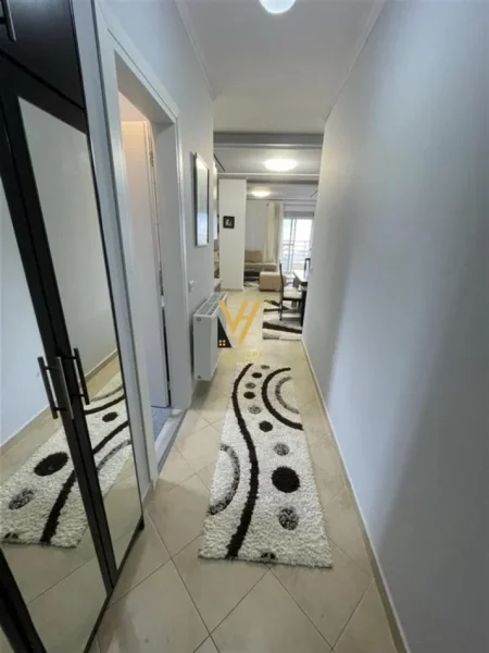 Tirane, jepet me qera apartament 2+1+Ballkon Kati 3, 110 m² 700 € (KODRA E DIELLIT 1)