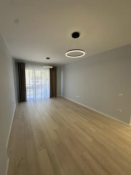 Tirane, shitet apartament 2+1 Kati 5, 90 m² 129.000 € (astir)