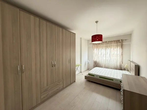 Tirane, jepet me qera apartament 1+1 Kati 9, 70 m² 600 € (Vizion Plus)
