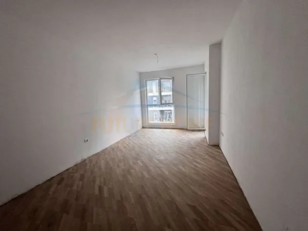 Tirane, shitet apartament 2+1+Ballkon Kati 5, 87 m² 93.000 € (QTU, Univers City)