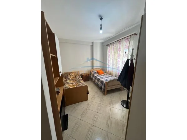 Tirane, shitet apartament 2+1+Ballkon Kati 3, 103 m² 165.000 € (Kodra e Diellit, Prane Eleonor)