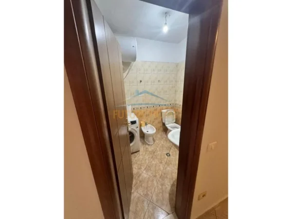 Tirane, shitet apartament 2+1+Ballkon Kati 3, 103 m² 165.000 € (Kodra e Diellit, Prane Eleonor)