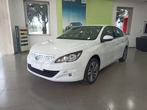 Tirane, shitet makine elektrike Dogfeng Peugeot e 408 Elektrike, 20.000 € nga konçensionar, me Garanci