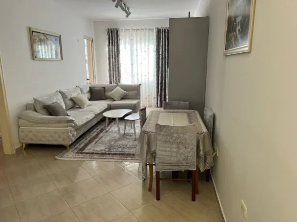 Tirane, jepet me qera apartament 2+1+Ballkon Kati 2, 75 m² 430 € (Astir bar santana)