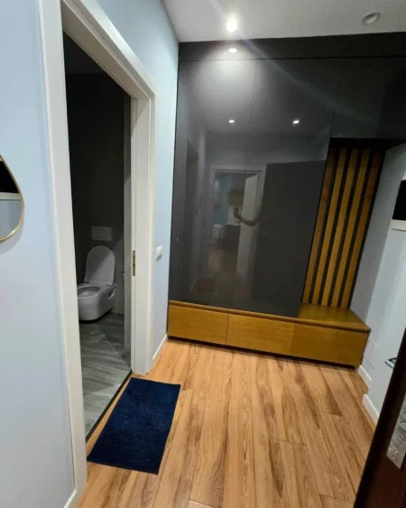 Tirane, jepet me qera apartament 2+1 Kati 4, 85 m² 650 € (Rr. Hamdi Sina te Liqeni i Thate)