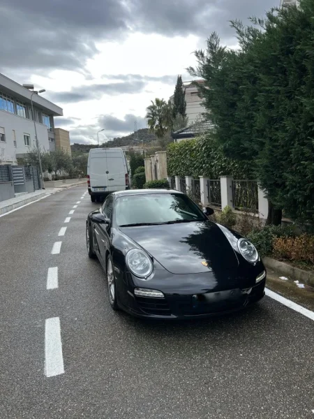 Tirane, shes makine Porsche 911 Carrera S Benzin, e zeze automatik Kondicioner 102.000 km 65.000 €