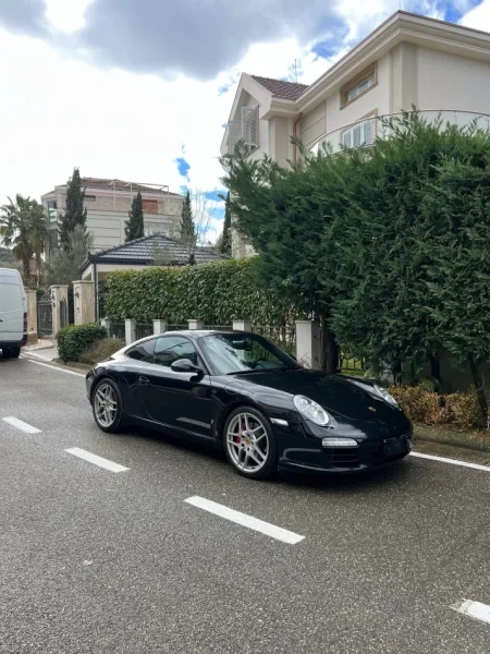 Tirane, shes makine Porsche 911 Carrera S Benzin, e zeze automatik Kondicioner 102.000 km 65.000 €