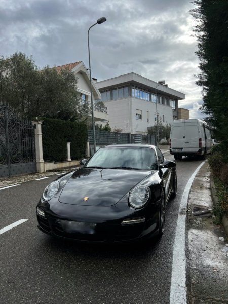 Tirane, shes makine Porsche 911 Carrera S Benzin, e zeze automatik Kondicioner 102.000 km 65.000 €