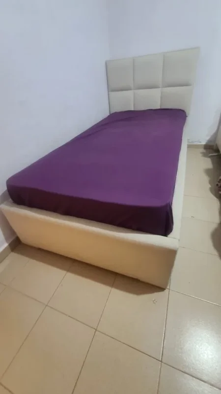 Tirane, shes Kend , Dhome Gjumi dhe Krevat Tek 970 €