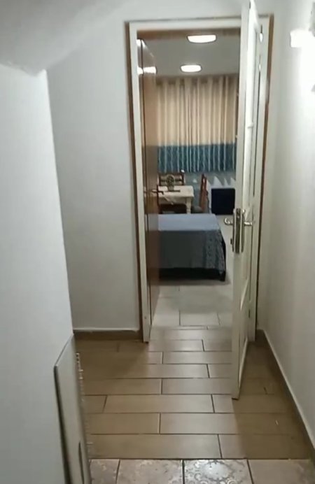 Tirane, jepet me qera Kati 0, (Bilal Golemi, Shkolla Fenix)