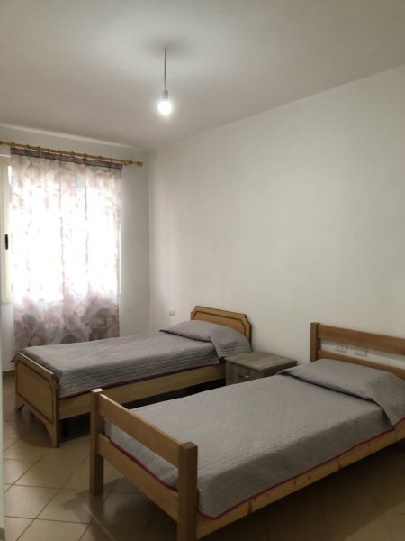 Tirane, jepet me qera apartament 2+1+Ballkon Kati 6, 96 m² 400 € (Rruga e Dajtit)