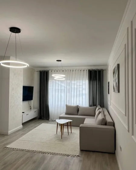 Tirane, jap me qera apartament 2+1+Ballkon Kati 2, 100 m² (Joklin Persi)
