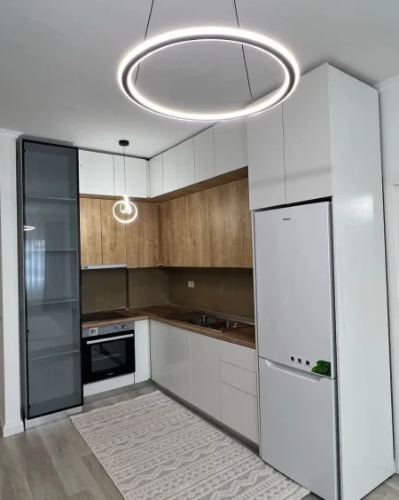 Tirane, jap me qera apartament 2+1+Ballkon Kati 2, 100 m² (Joklin Persi)