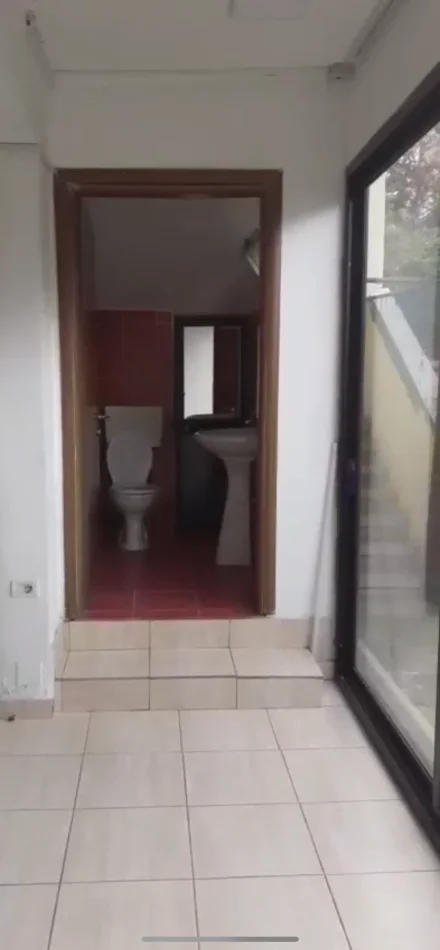 Tirane, jepet me qera dyqan Kati 1, 70 m² 650 € (Don bosko perball kompleksit vizion plus)