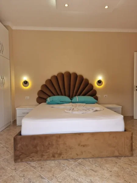 Tirane, jepet me qera apartament 2+1+Ballkon Kati 6, 110 m² 800 €