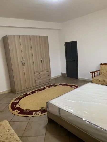 Tirane, jepet me qera Vile 1+1 Kati 0, 60 m² 300 € 