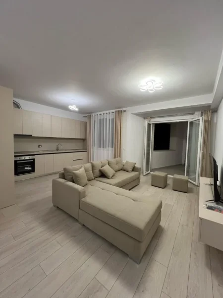 Tirane, jepet me qera apartament 2+1+Ballkon Kati 9, 100 m² 600 € 