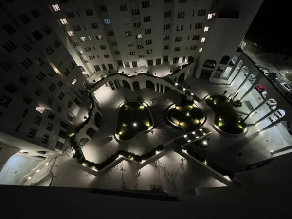 Tirane, jepet me qera apartament 2+1+Ballkon Kati 9, 100 m² 600 € 