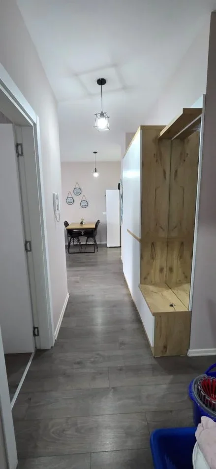 Tirane, jepet me qera apartament 1+1+Ballkon Kati 4, 75 m² 550 € 