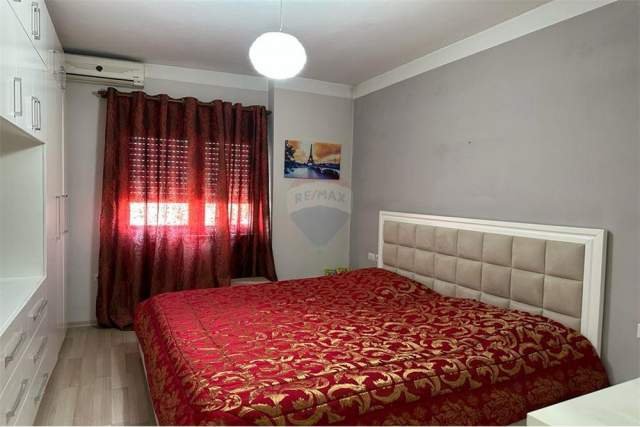 Tirane, shitet apartament 2+1+BLK 111 m² 216.000 Euro (qender)