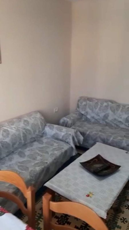 Tirane, jepet me qera apartament 2+1+BLK Kati 3, 62 m² 400 Euro (Shkolla Misto Mame)