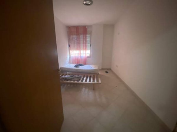 Tirane, shitet apartament 2+1+BLK Kati 4, 100 m² 92.000 Euro (Rruga Loni Ligori)