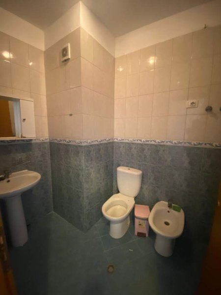 Tirane, shitet apartament 2+1+BLK Kati 4, 100 m² 92.000 Euro (Rruga Loni Ligori)